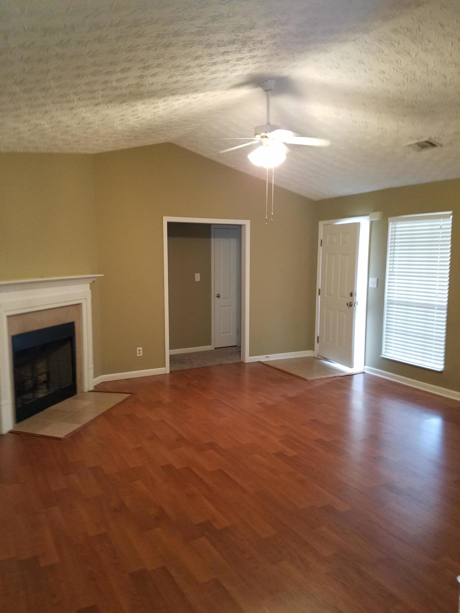 BRANDON OAKS - Residential Lease