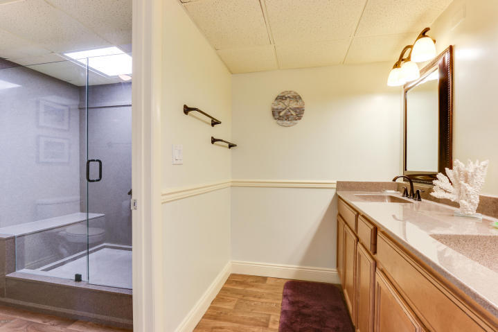 LONG BEACH - Residential