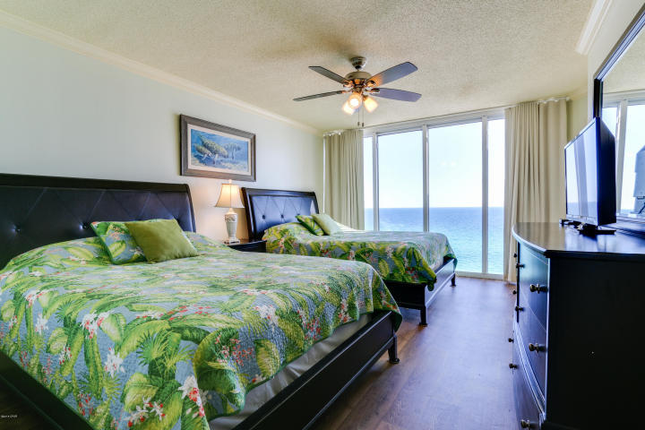 LONG BEACH - Residential