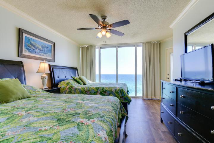 LONG BEACH - Residential