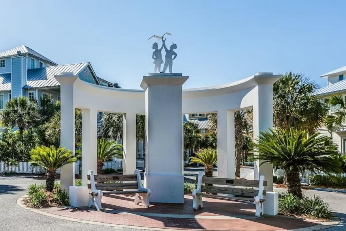 CARILLON BEACH - Residential