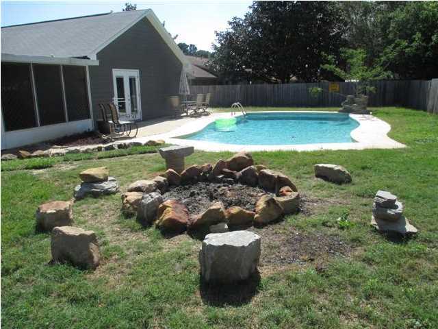 CHATEAU PRES DE LA MER - Residential Lease