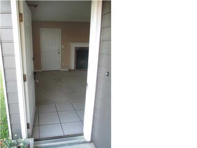 CHATEAU PRES DE LA MER - Residential Lease