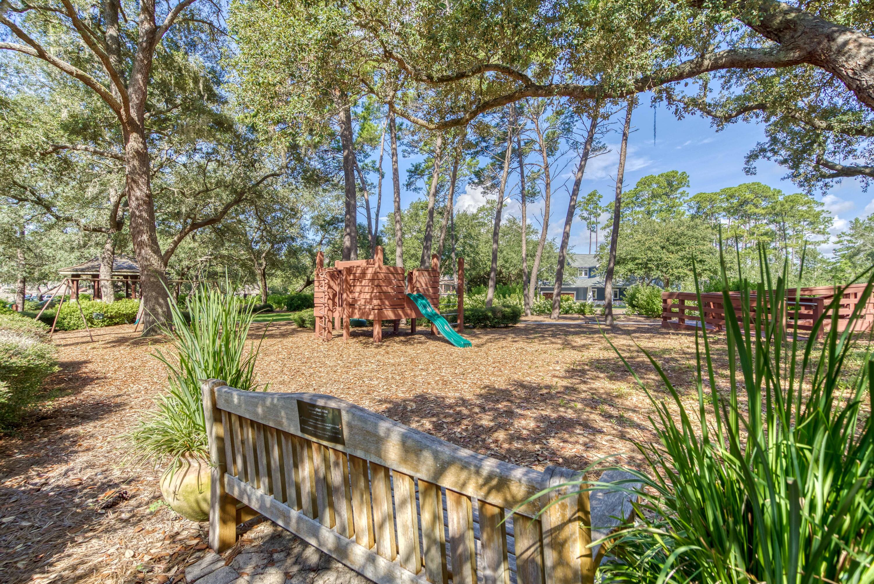 LINKSIDE AT WILD HERON - Residential