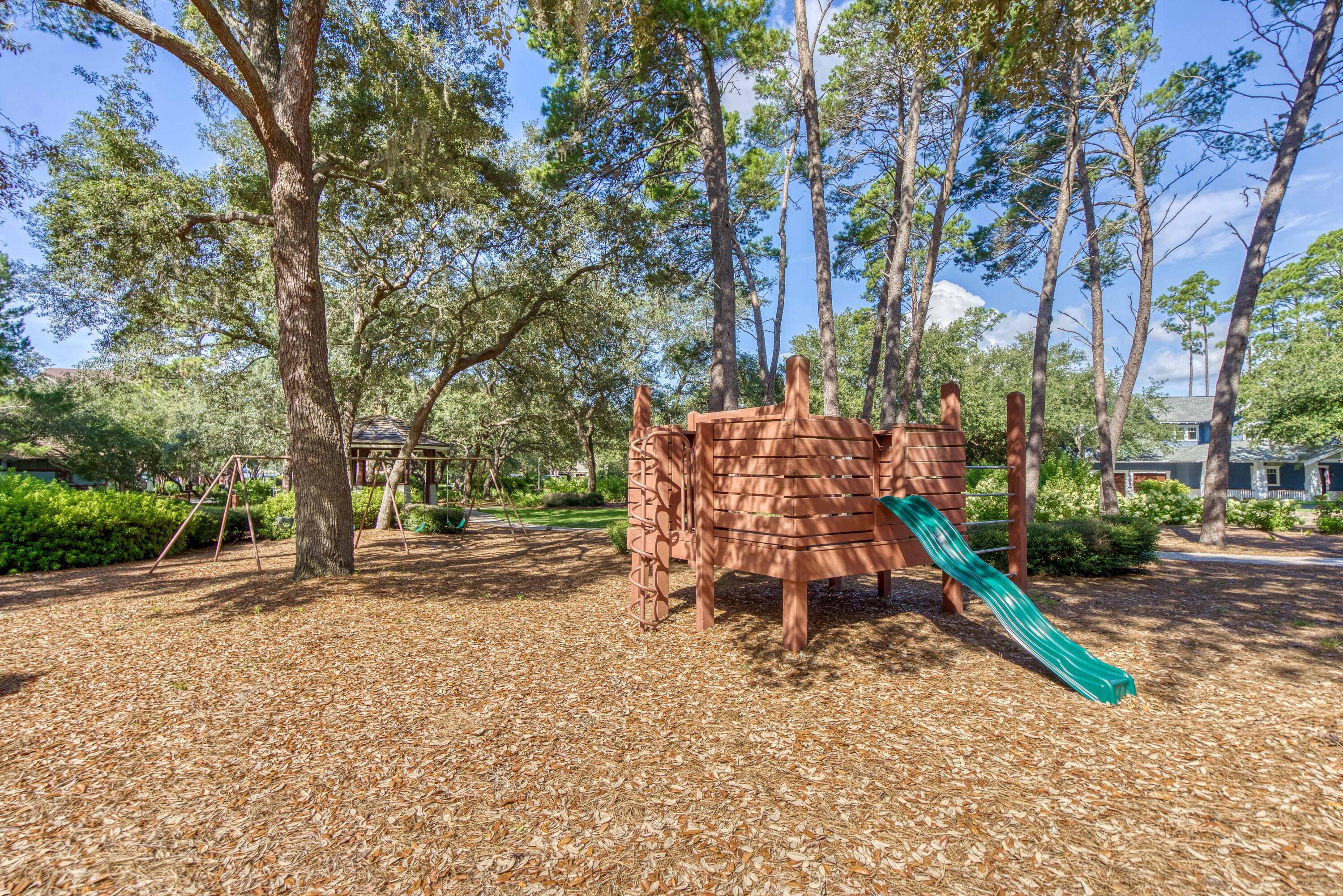 LINKSIDE AT WILD HERON - Residential