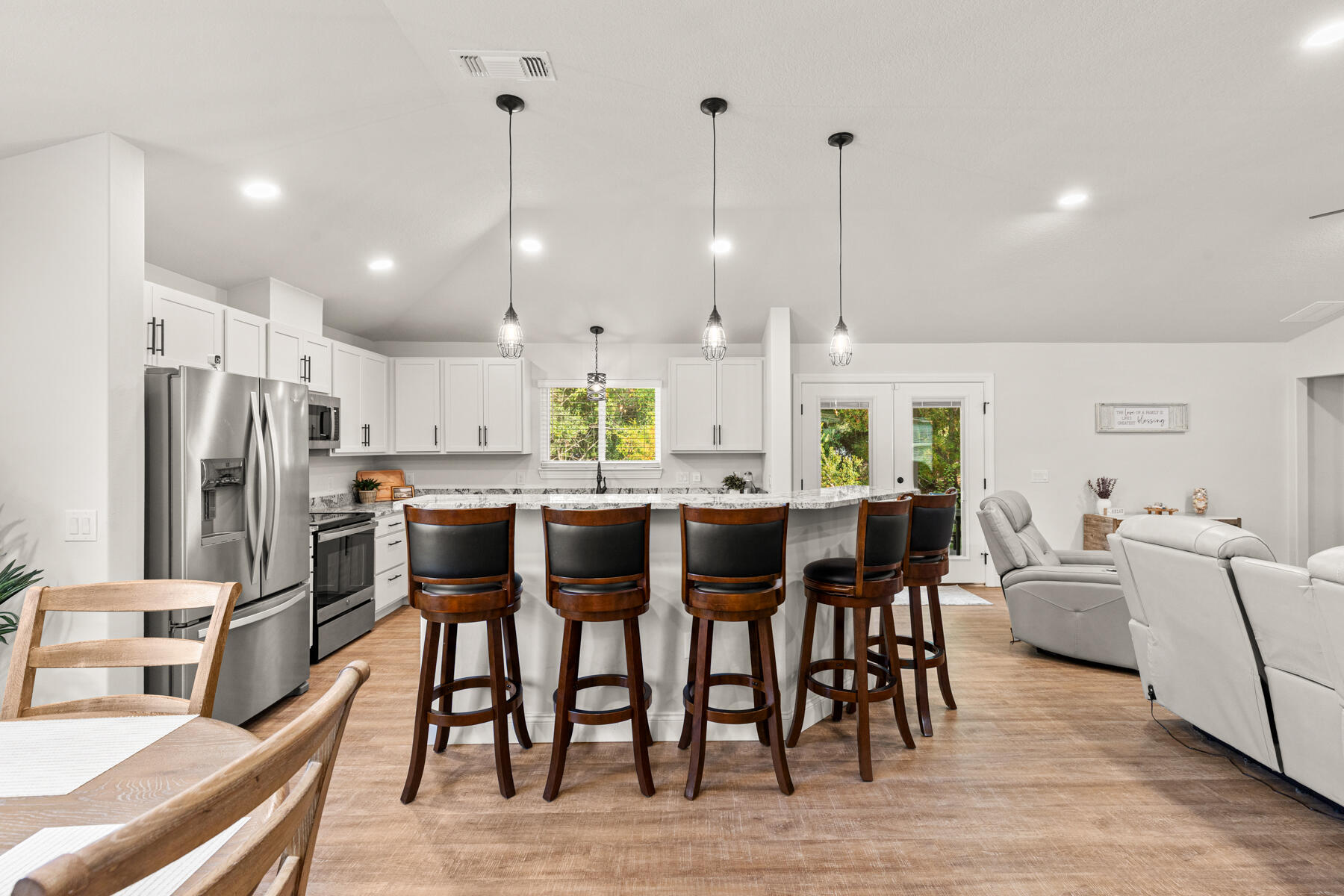 NAVARRE S/D 2ND ADDN - Residential