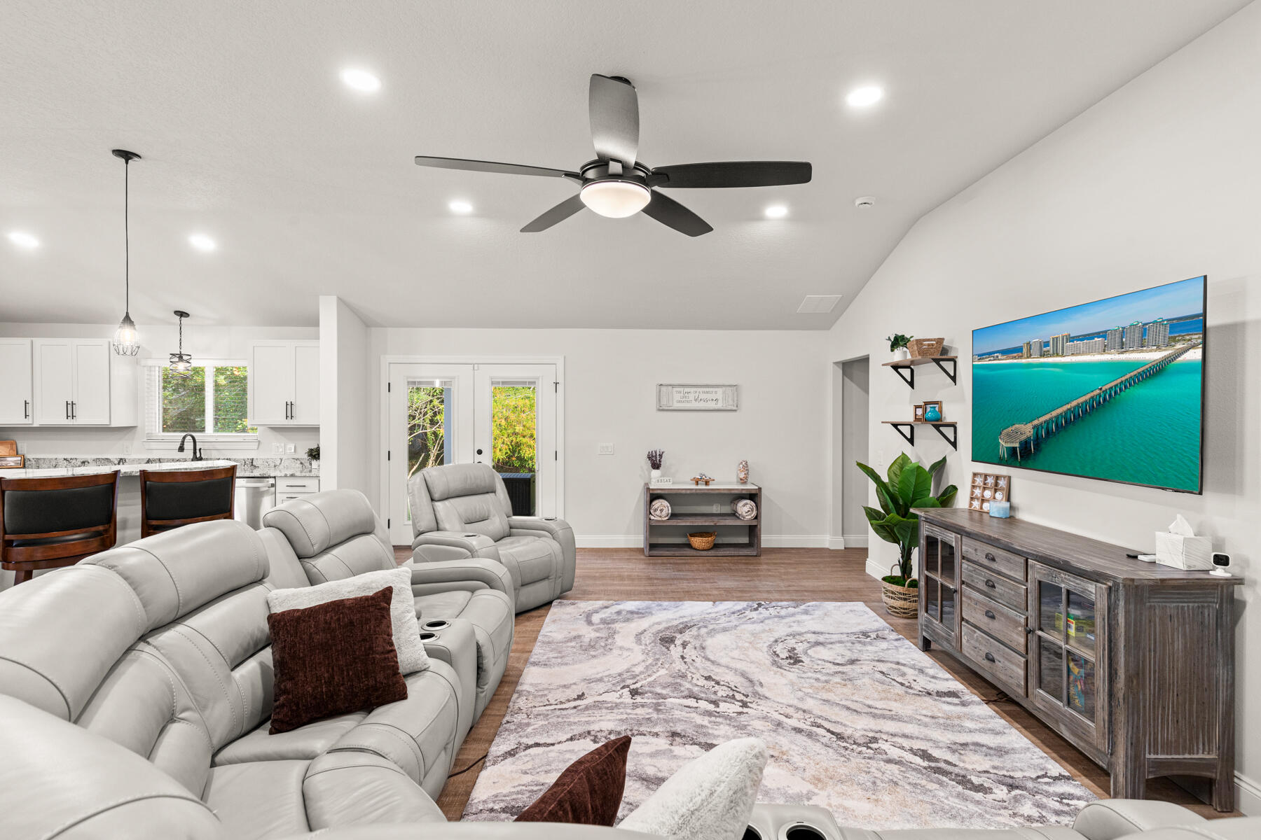 NAVARRE S/D 2ND ADDN - Residential