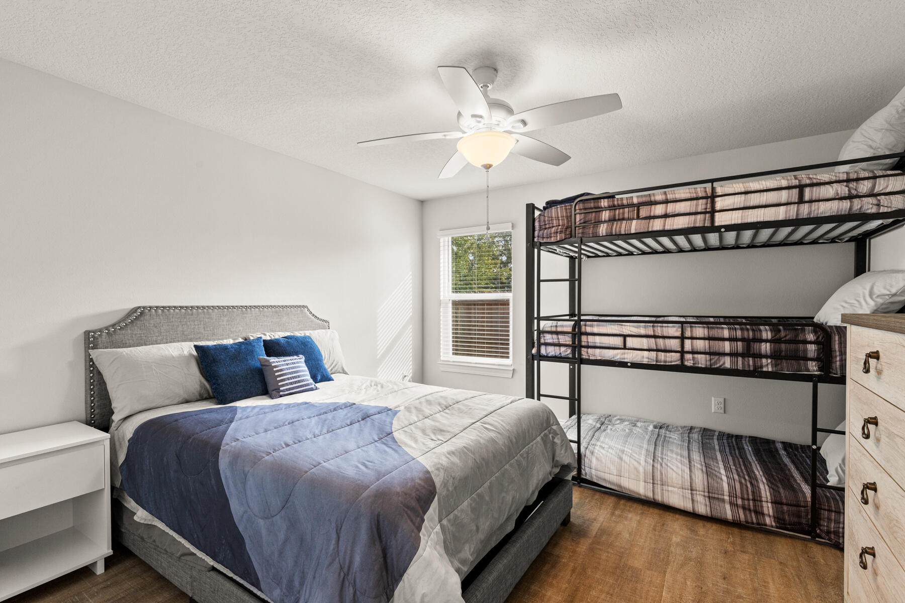 NAVARRE S/D 2ND ADDN - Residential