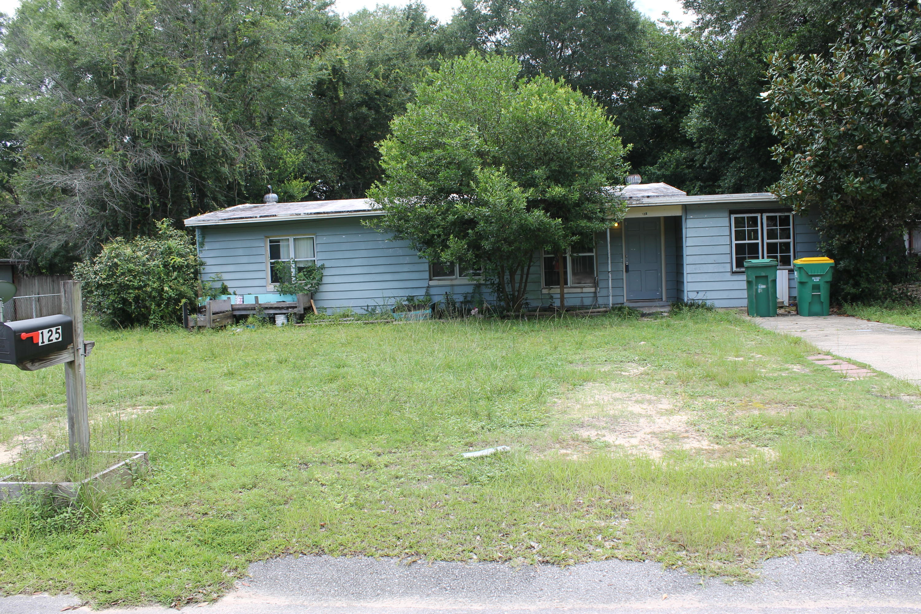 Located in central Niceville. Close to bases, shopping, college. House is sold ''as is''.