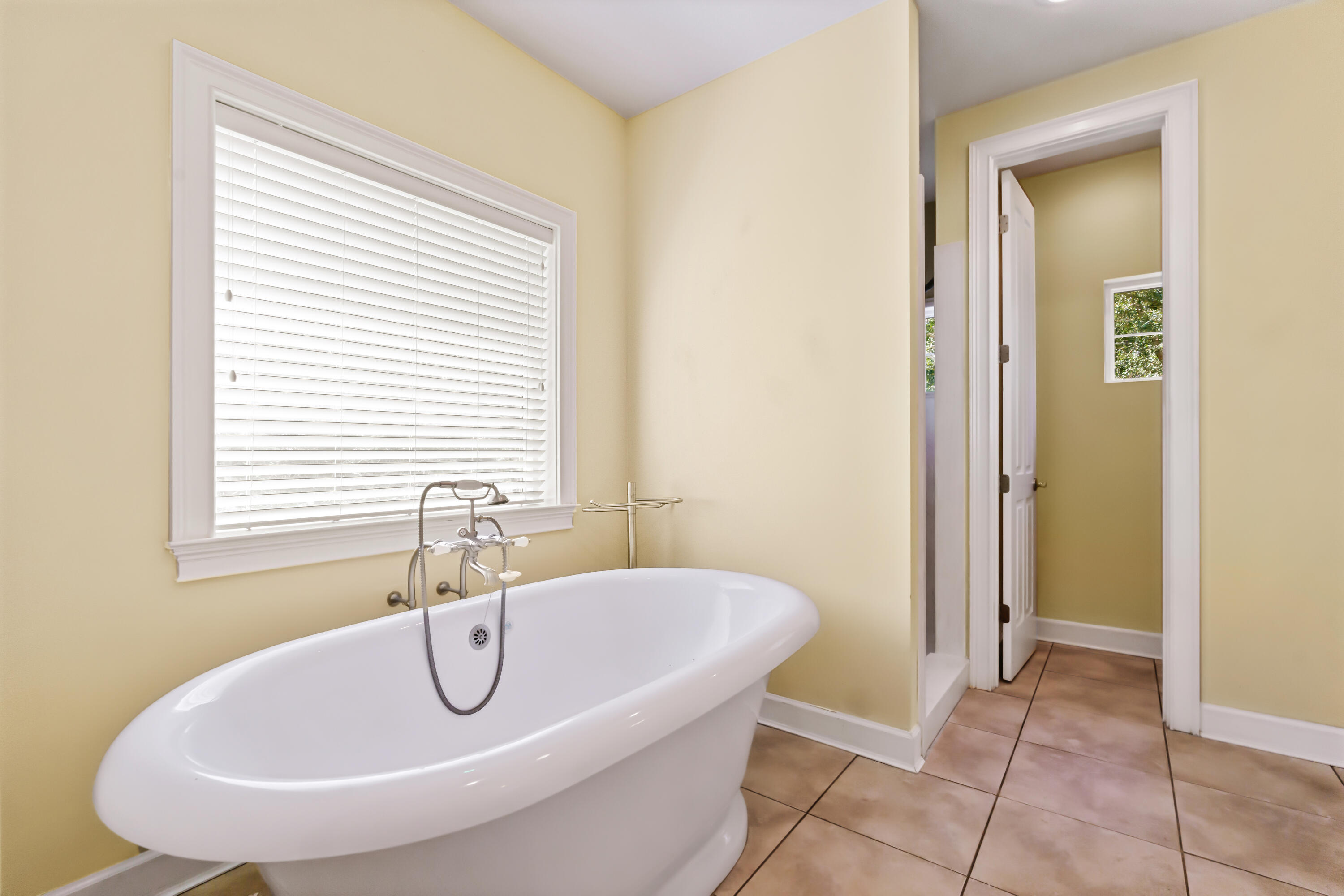 BOTANY BAYOU - Residential