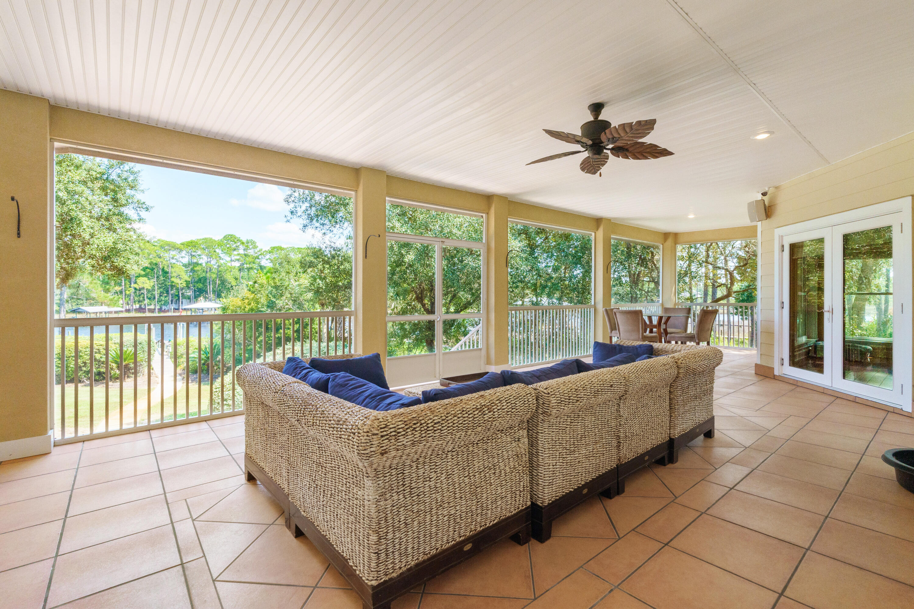 BOTANY BAYOU - Residential