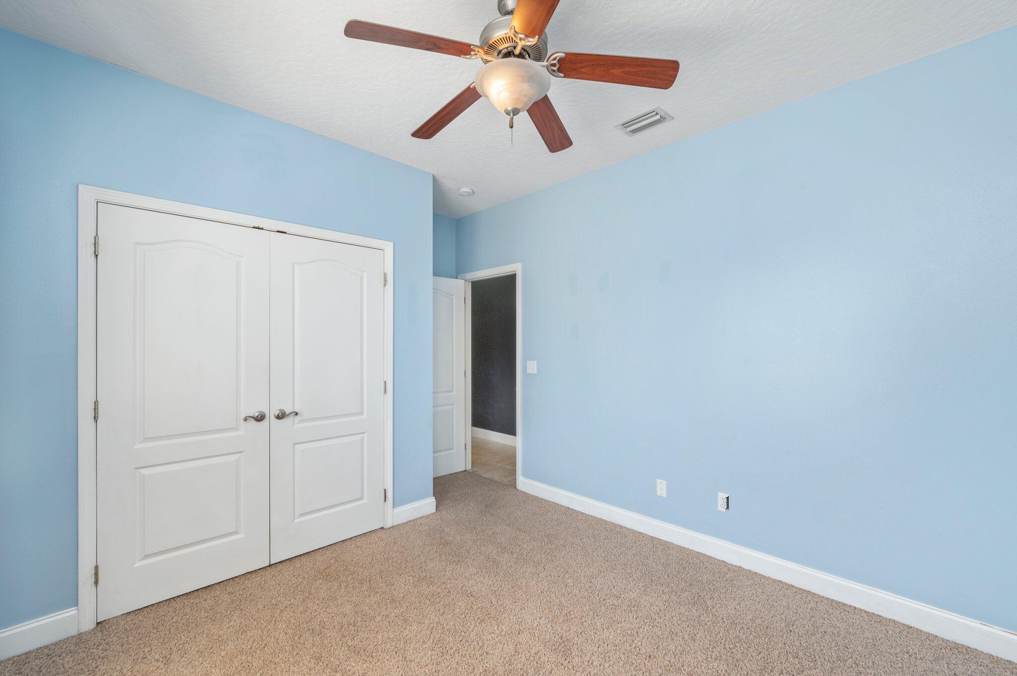 TRAILWOOD ESTATES - Residential Lease