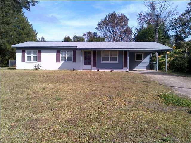 Available Now. Charming ranch style home located in the heart of Ft Walton Beach, central to both Hurlburt Field and Eglin AFB. Large open kitchen with plenty of cabinet and counter space plus nice new stainless refrigerator. Large back yard with metal building for extra storage. No cats allowed, dogs 30lbs and under with owner approval and $400 non-refundable pet fee. No smoking in home.