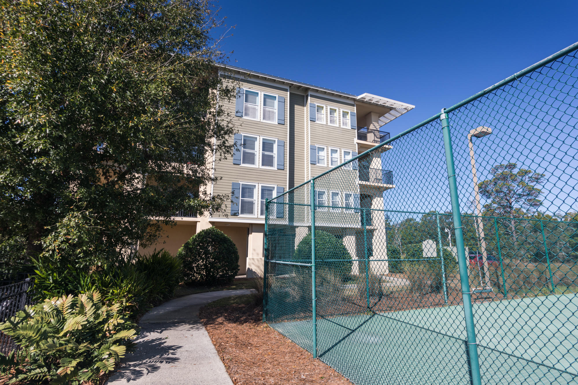 PRESERVE PLACE - Residential