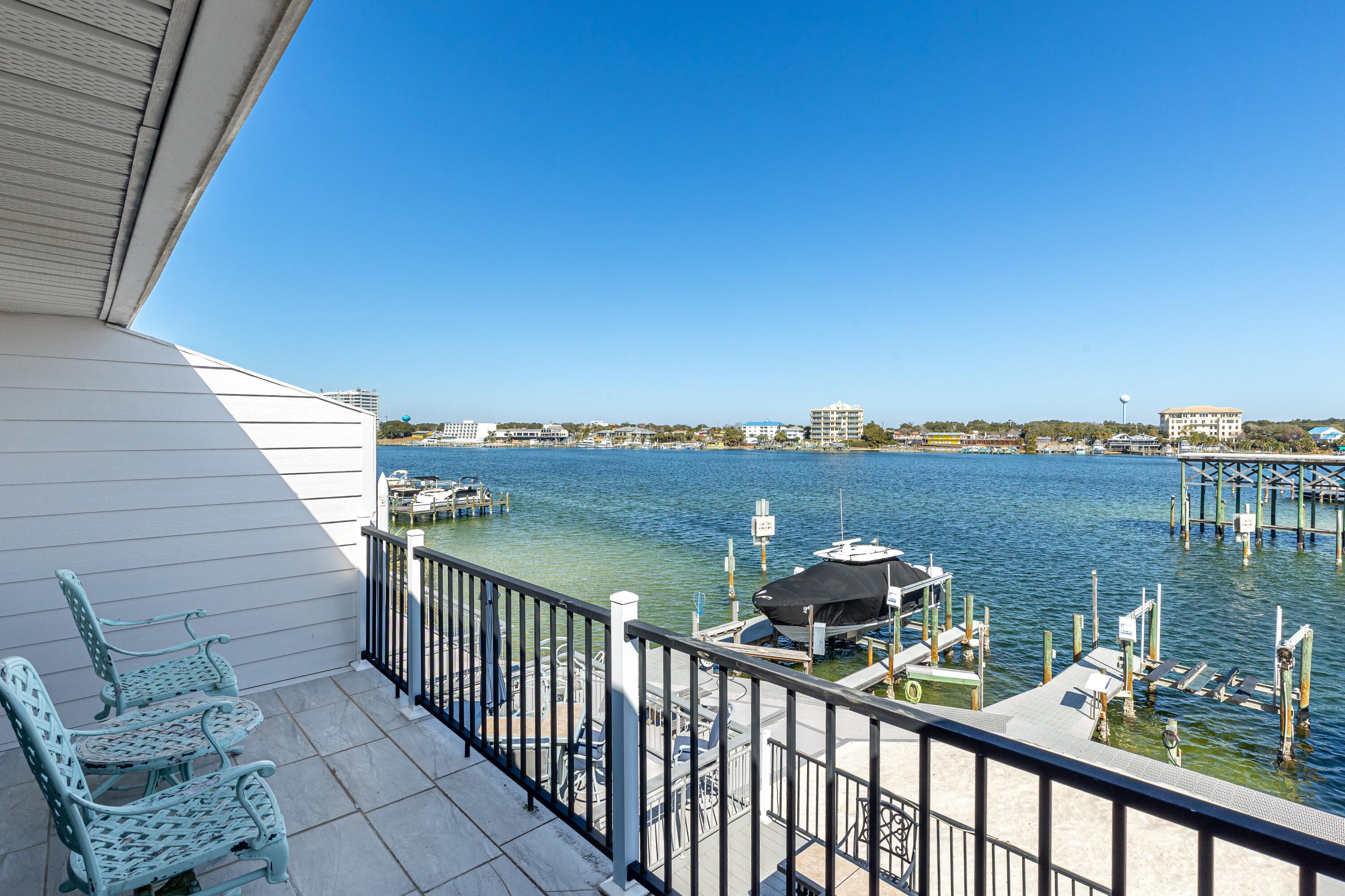 QUAYS PH 1 - Residential
