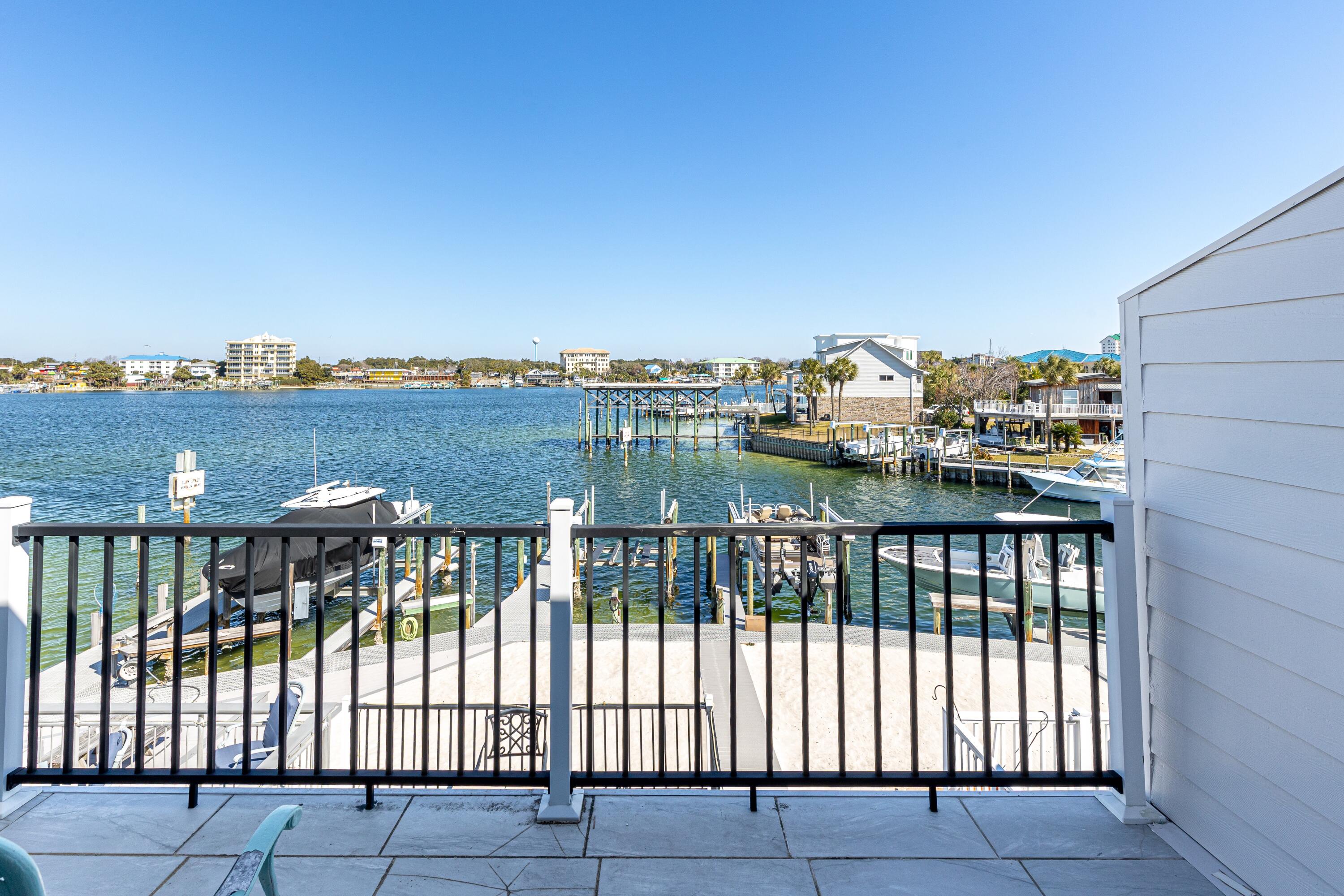 QUAYS PH 1 - Residential