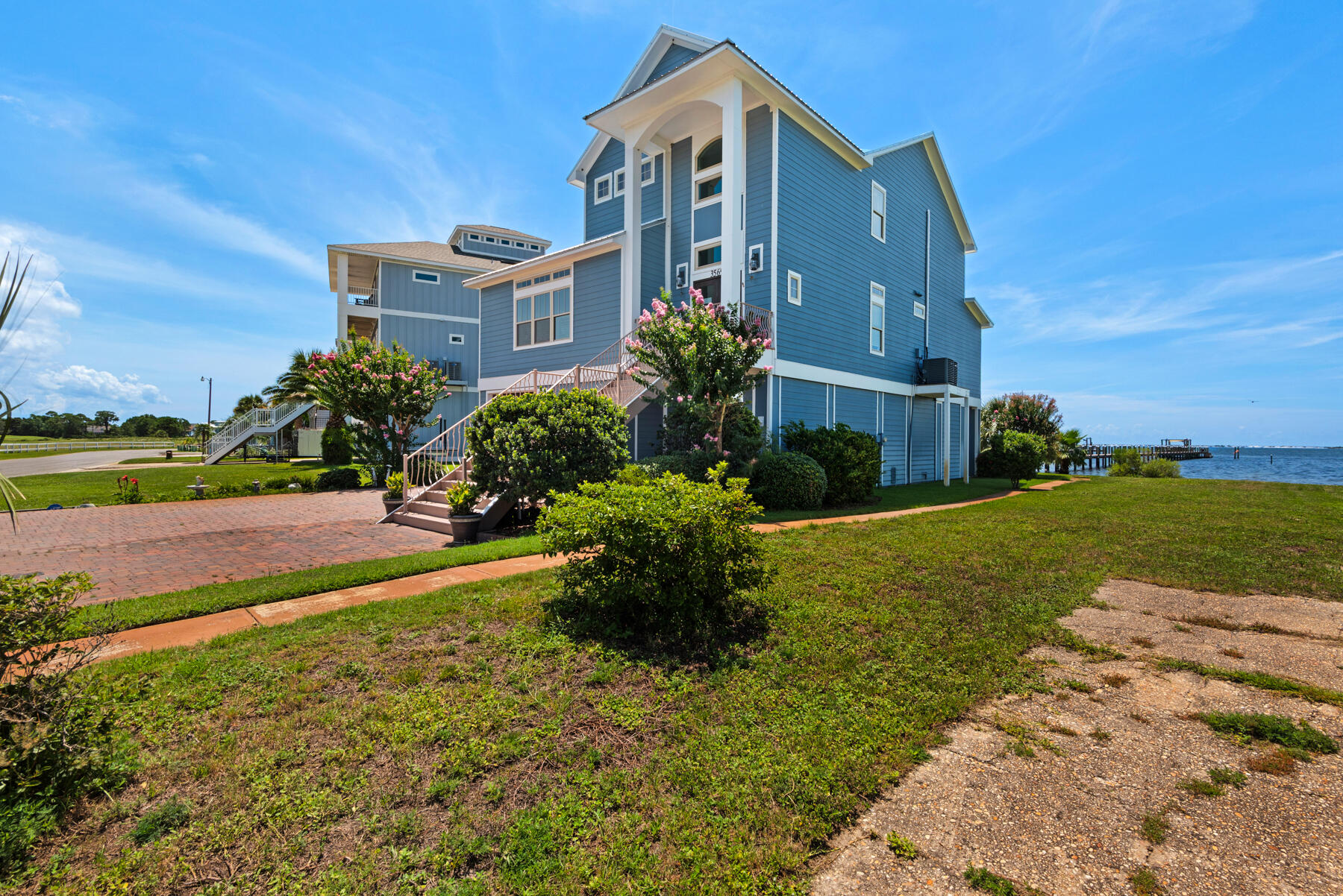 SEA SHADOW - Residential