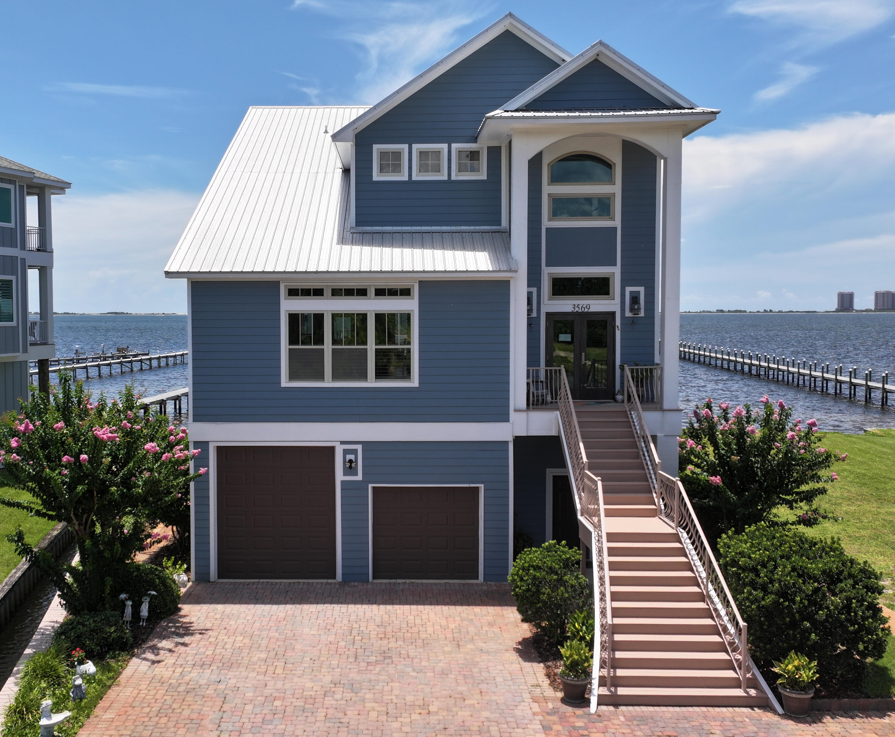 SEA SHADOW - Residential