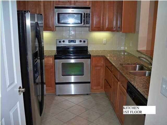 EAGLE BAY - Residential Lease