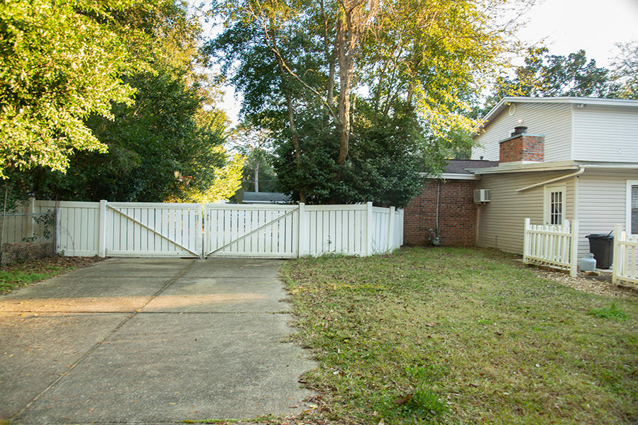 BAYOU POQUITO - Residential Lease