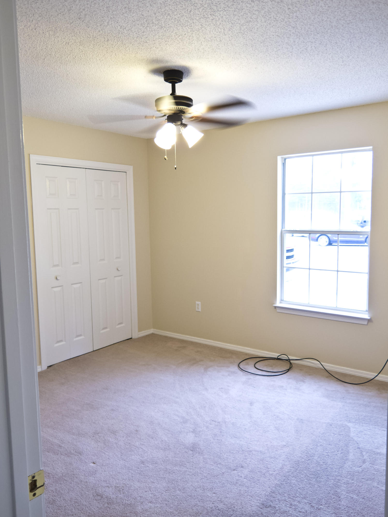 E2 OF NE4 OF SE4 OF NW4 OF SE4LESS - Residential Lease