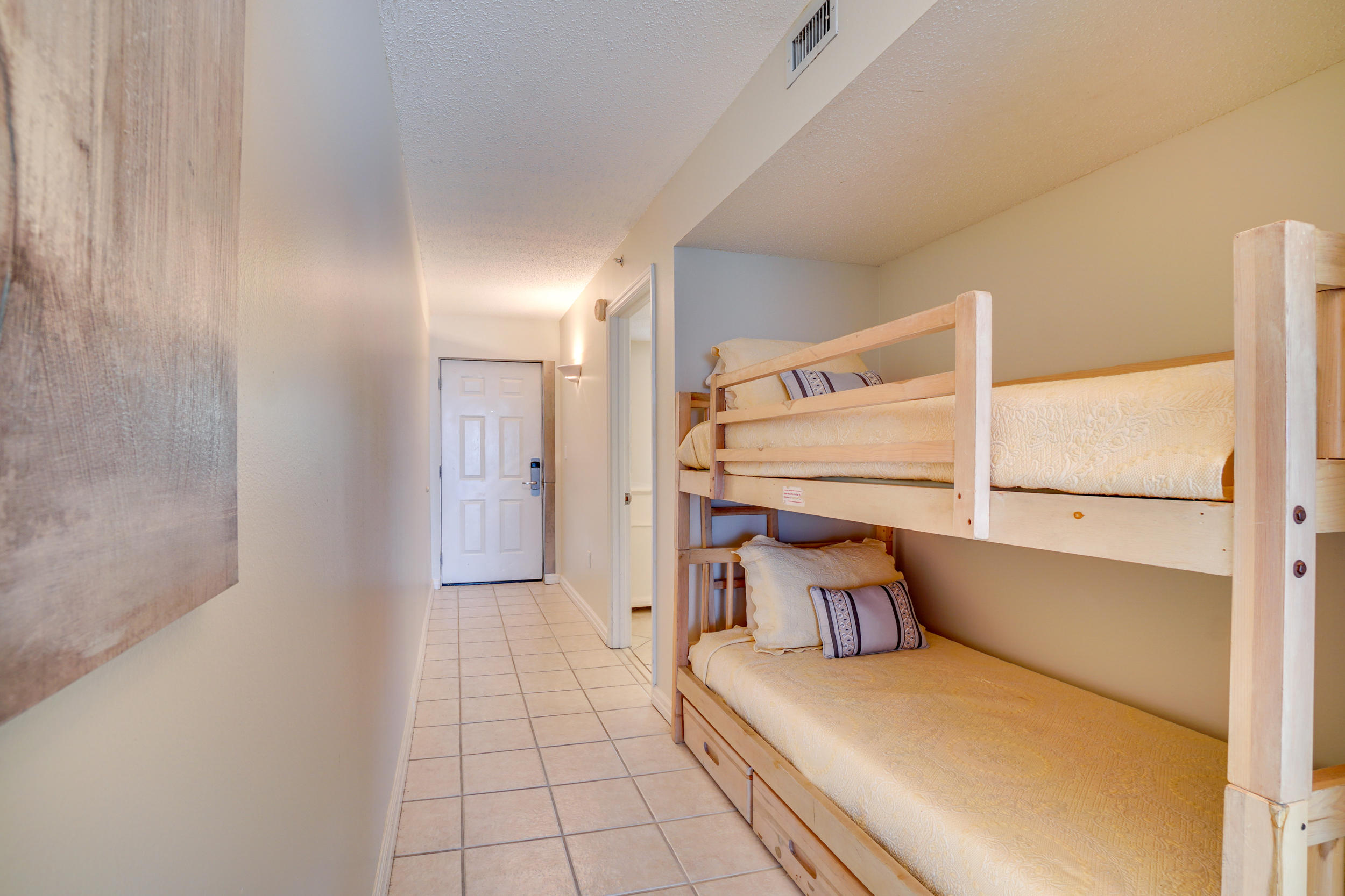 Pelican Beach - Residential