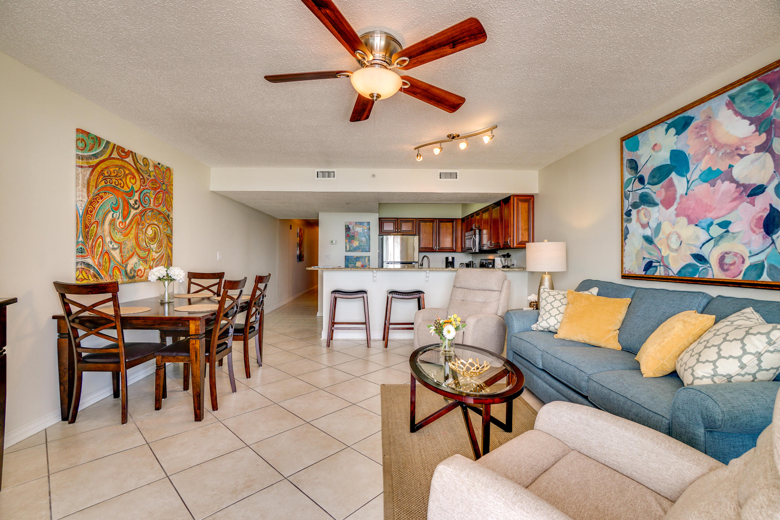 Pelican Beach - Residential