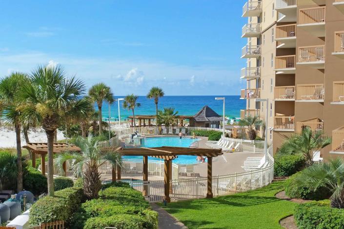 Pelican Beach - Residential