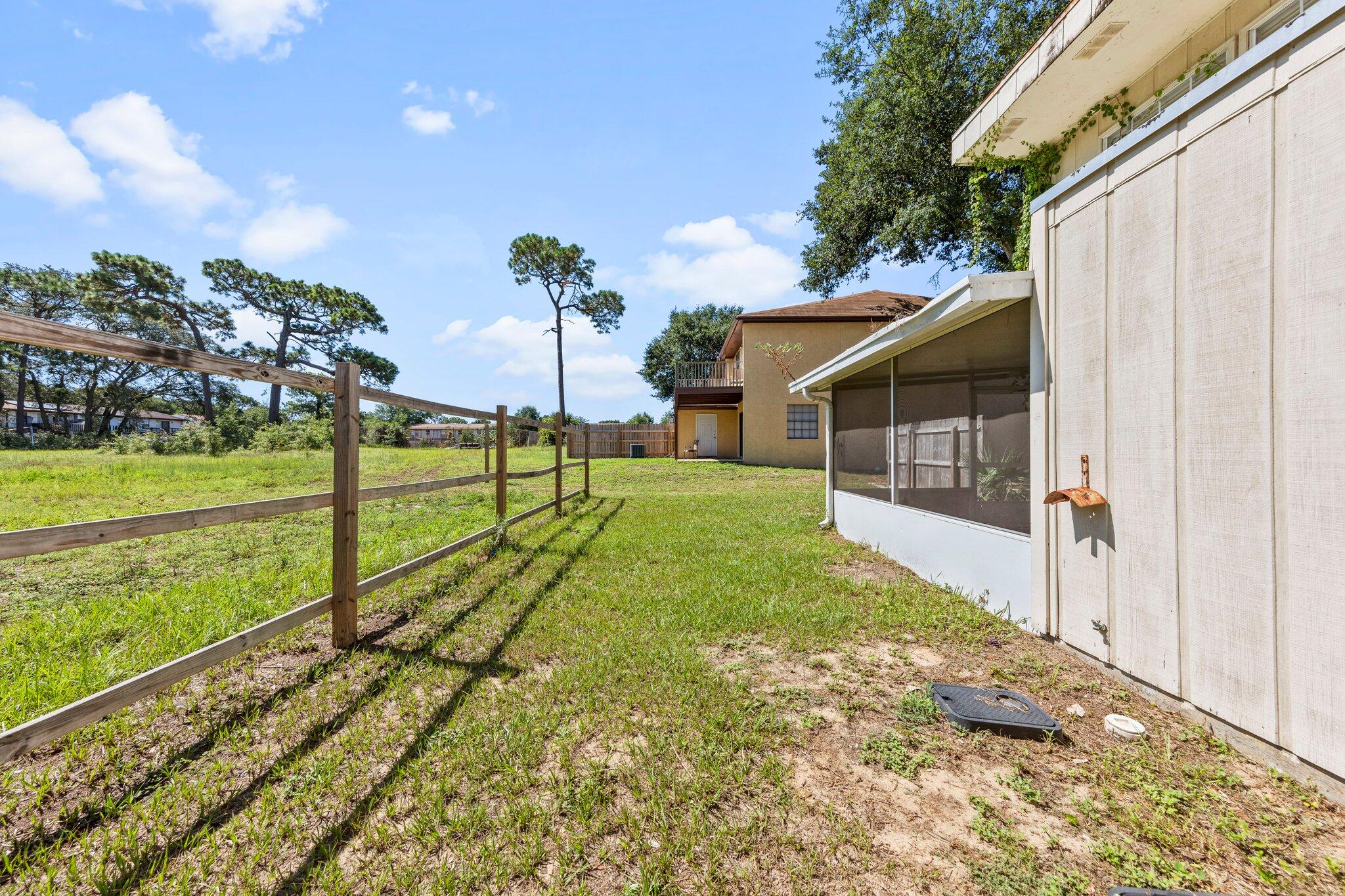 PORT DIXIE - Residential Lease