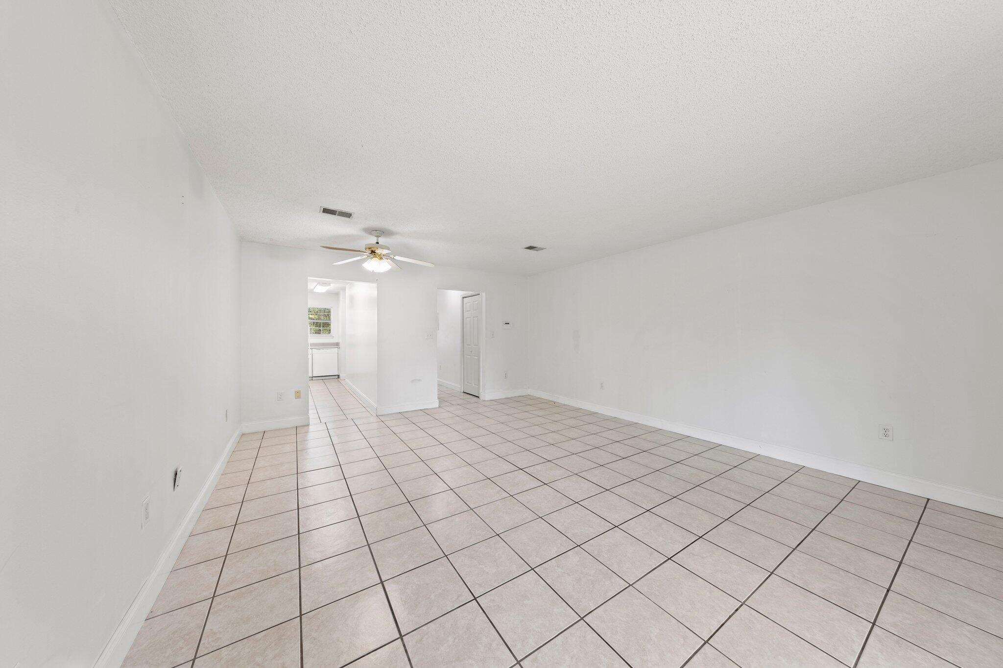 PORT DIXIE - Residential Lease