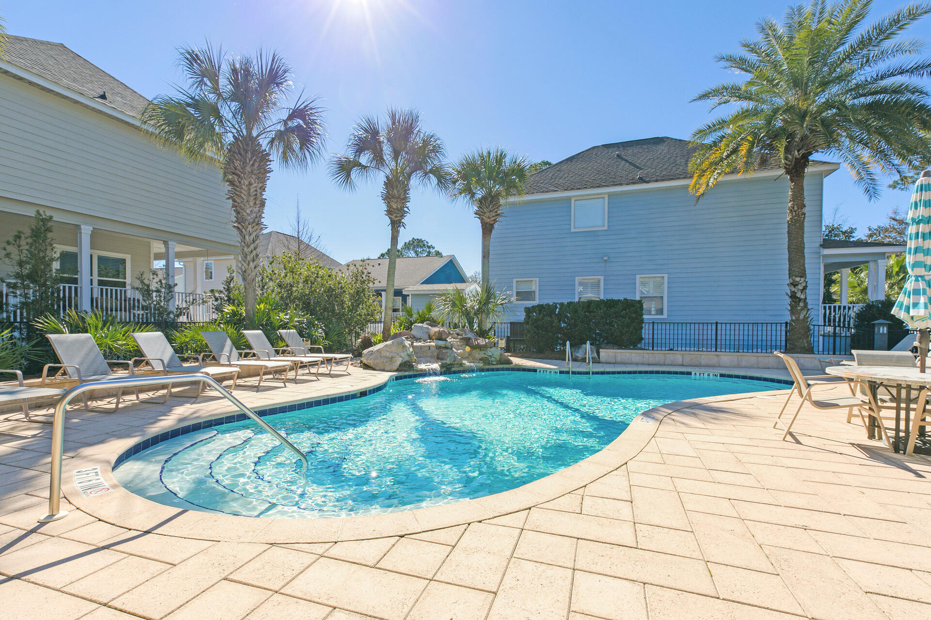 SANTA ROSA GOLF VILLAS - Residential