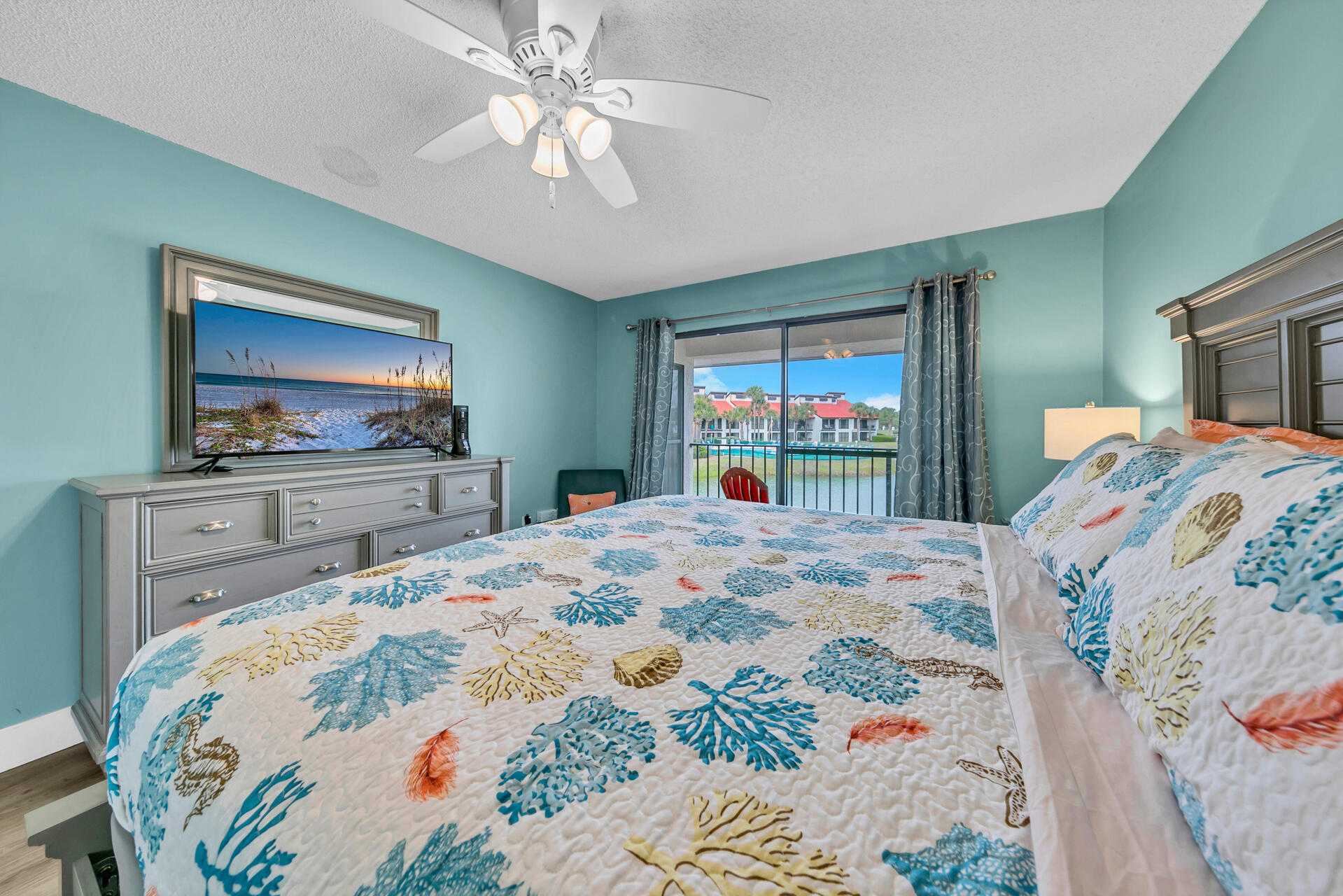 EDGEWATER GOLF VILLAS IV - Residential