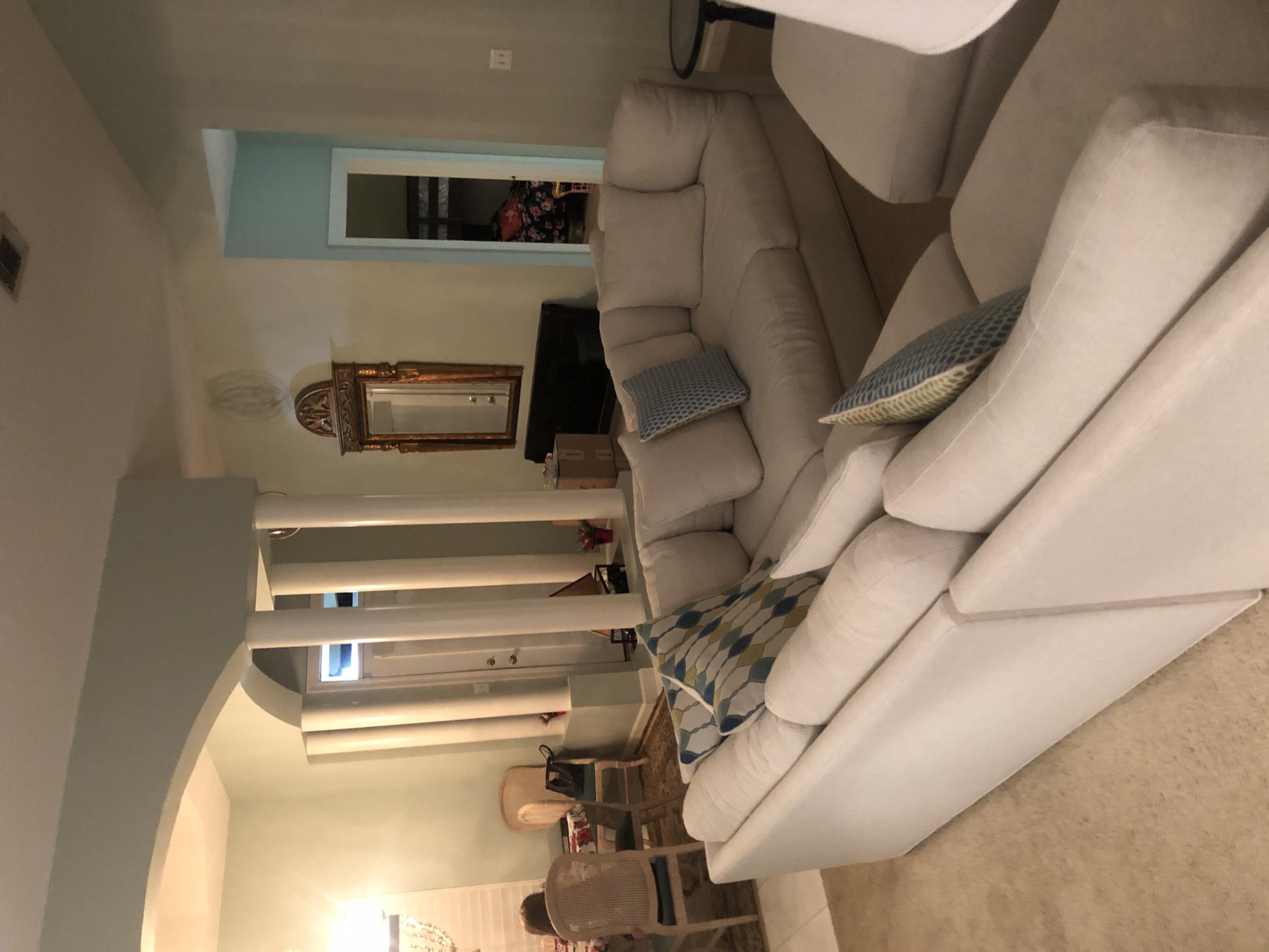 HOMEOWNER IS LICENSED REAL ESTATE AGENT!!
25 ANTILLES COVE, 
ONE OF THE MOST DESIRABLE NEIGHBORHOODS. GAS AND WOOD BURNING FIREPLACE COMBINATION, VAULTED CEILINGS IN LIVING ROOM, TRAY CEILING IN DINNING ROOM.    OPEN FLOORPLAN. CEILING FANS IN ALL ROOMS. MANY UPGRADES.   MUST SEE!!!!!