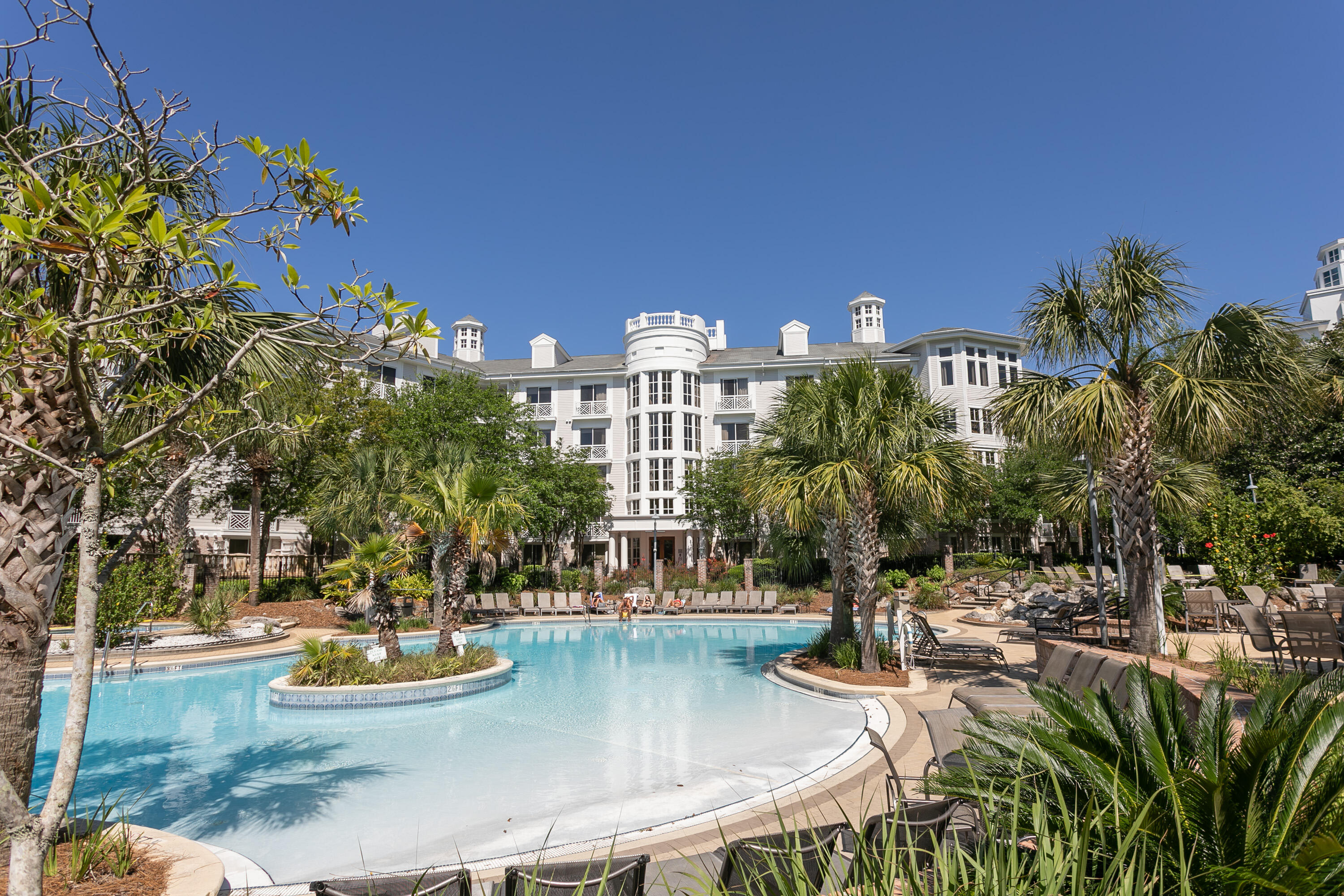BAHIA CONDO - Residential