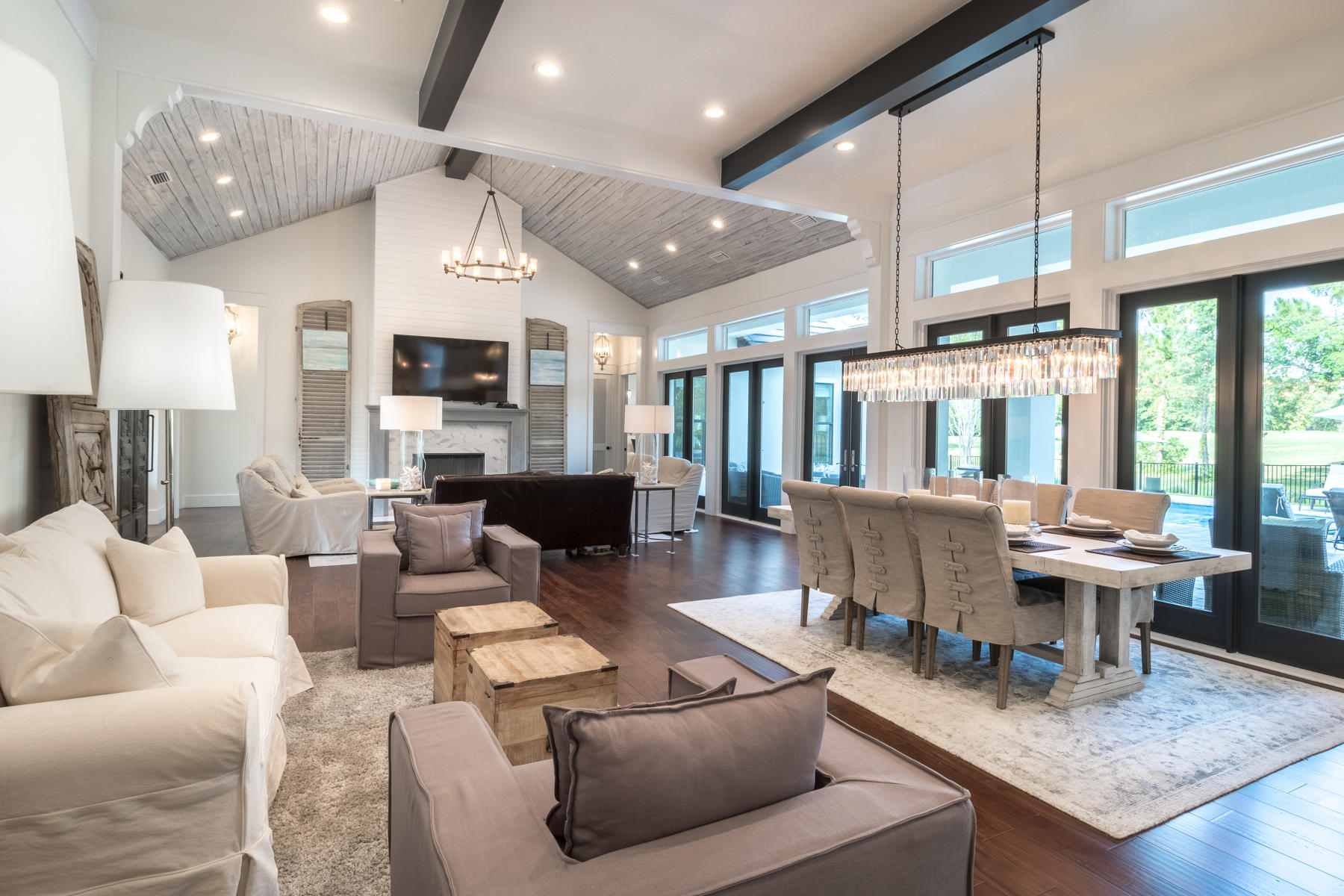 BURNT PINE - Residential