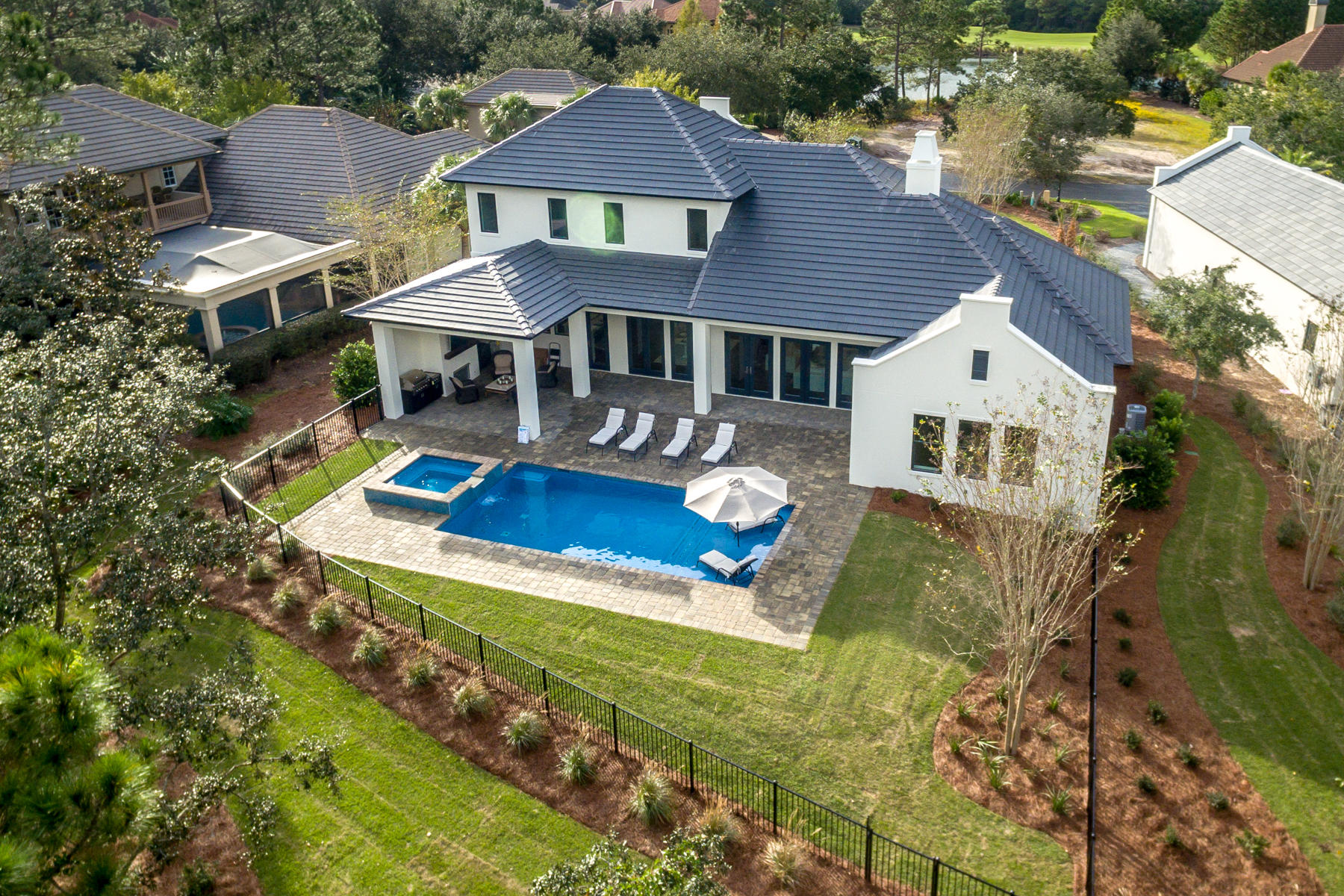 BURNT PINE - Residential