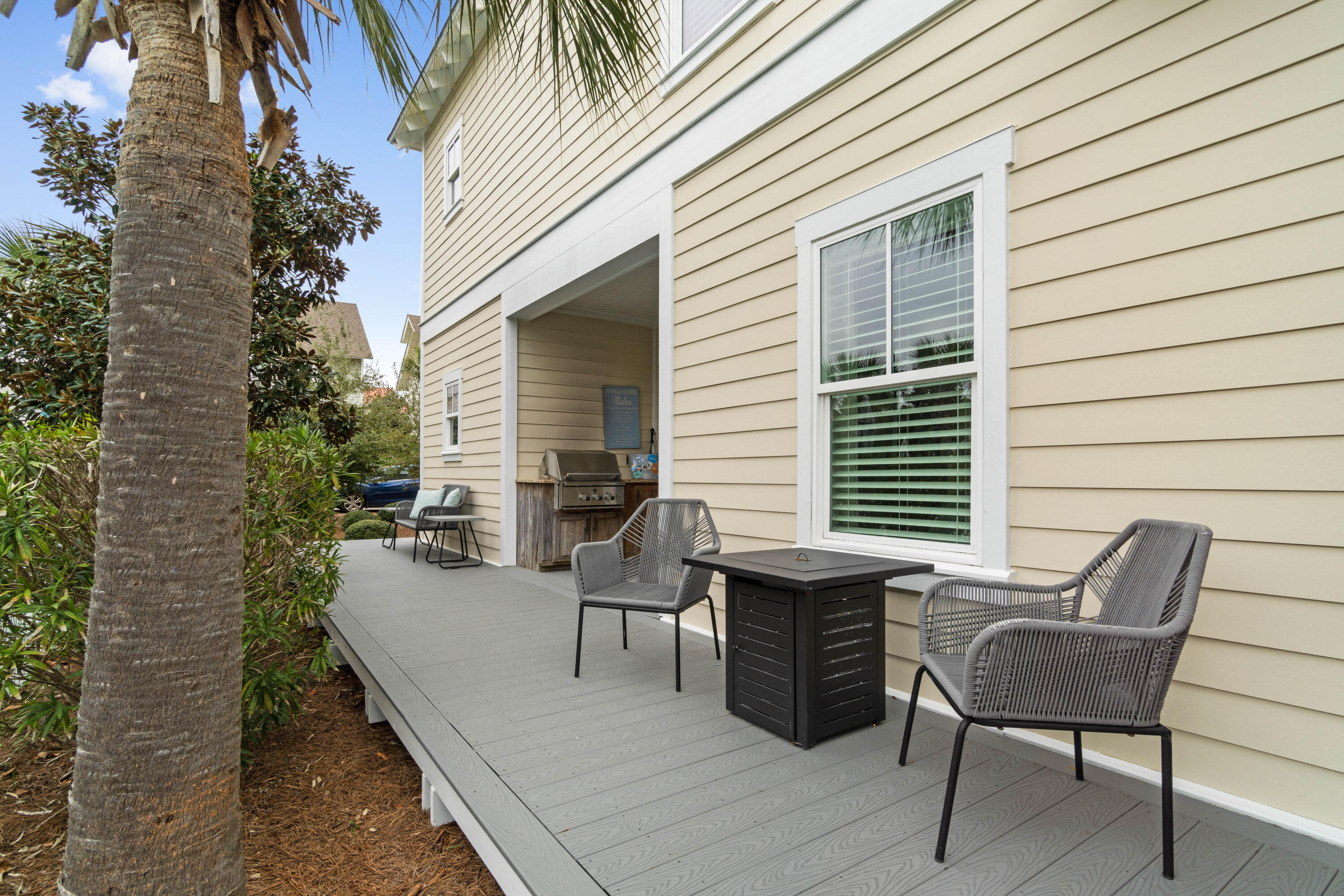 LOT 14 MAGNOLIA DUNE S/D LESS THE W 20FT THEREOF - Residential