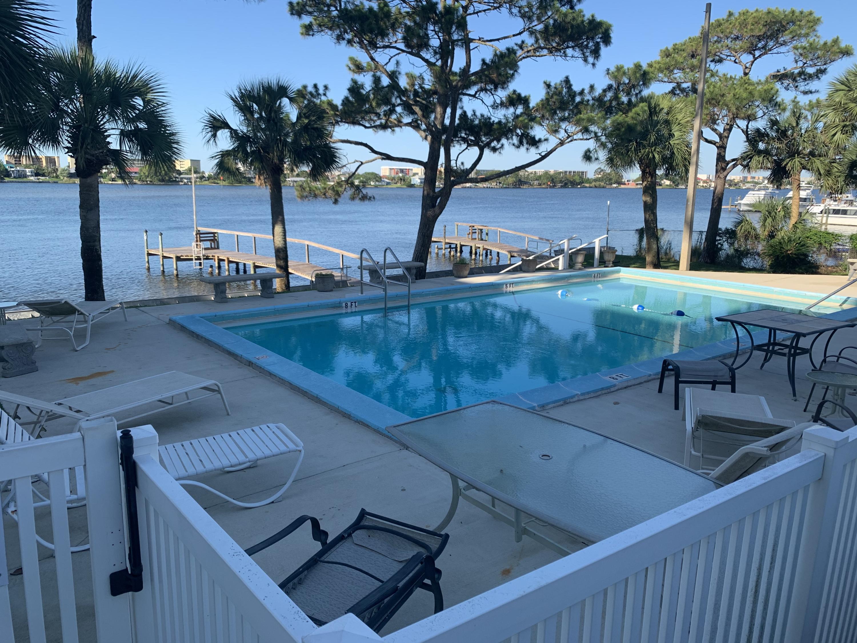 CASA DEL MAR - Residential Lease