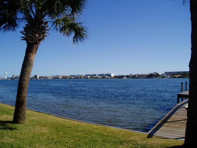 CASA DEL MAR - Residential Lease