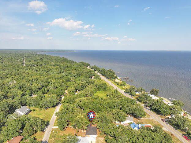LOT 17 BLK 2 CHICKASAW S/D OR 1293-117 - Residential Lease