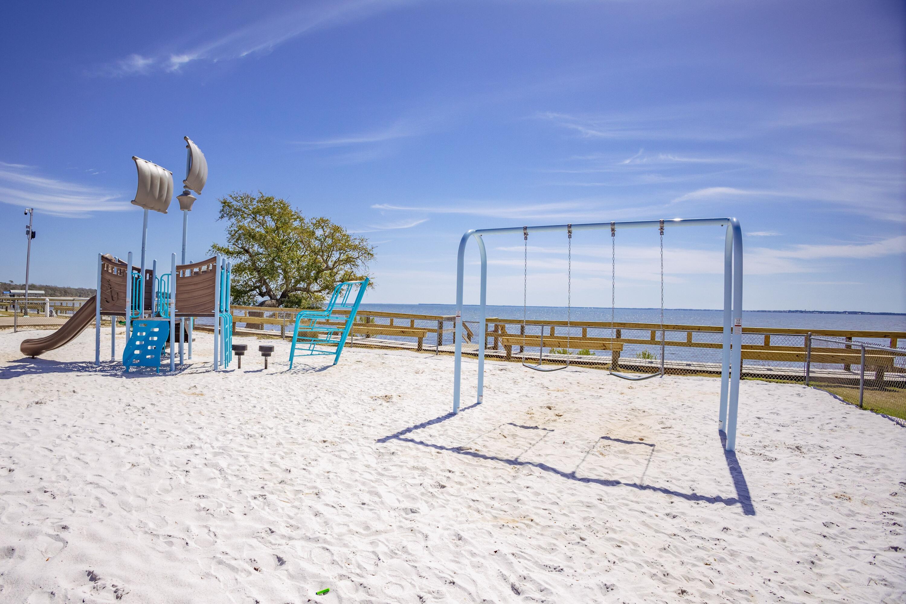 LOT 17 BLK 2 CHICKASAW S/D OR 1293-117 - Residential Lease