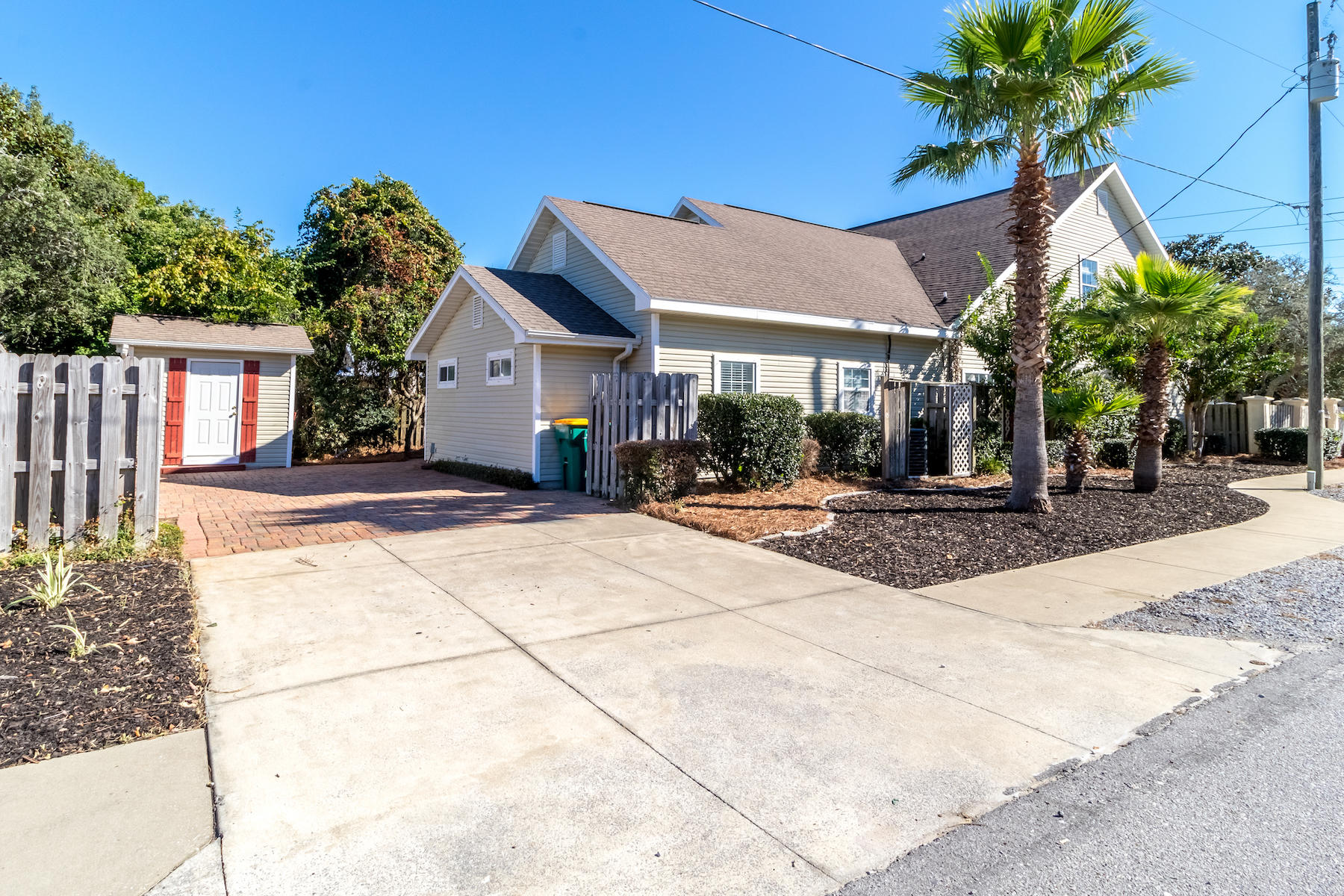 CRYSTAL BEACH - Residential