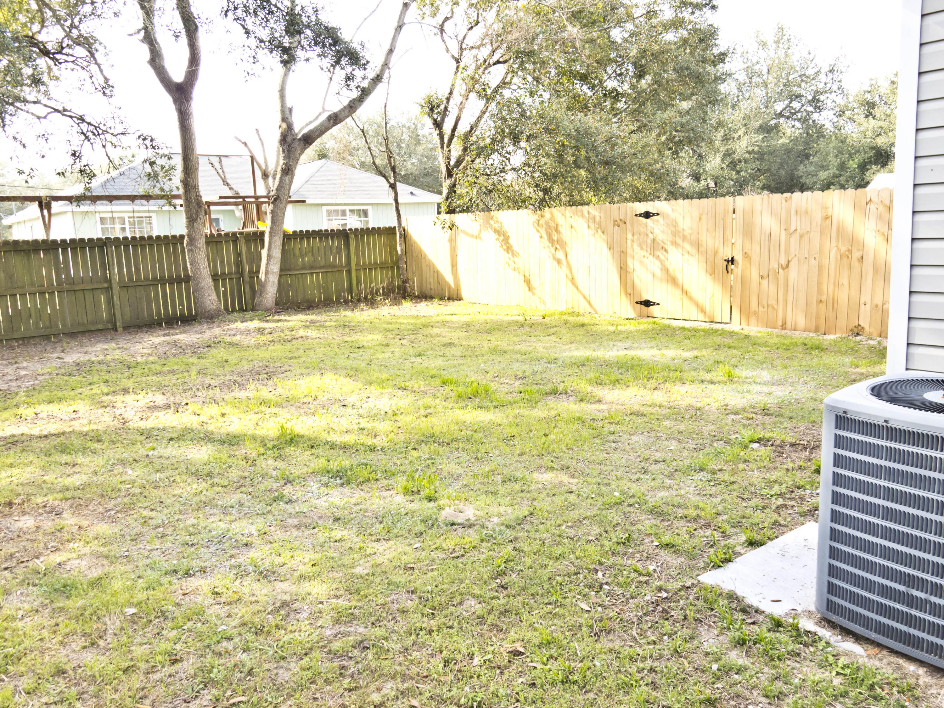 CRESCENT SHORES COM NE COR LOTQQ TH - Residential Lease