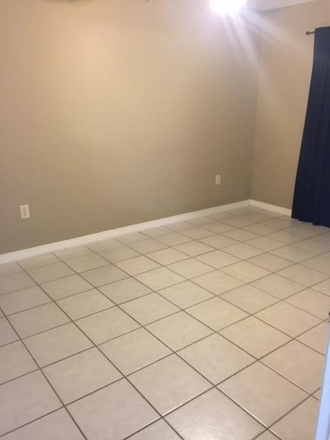 CRESCENT SHORES COM NE COR LOTQQ TH - Residential Lease