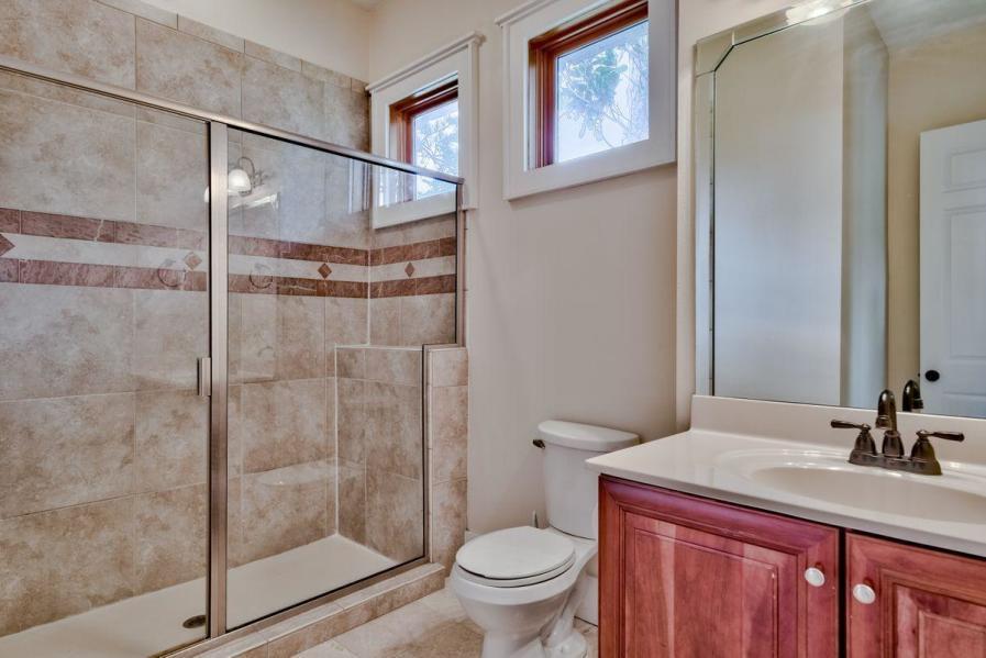 BAY PINE SHORES - Residential Lease