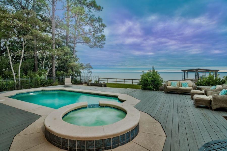 BAY PINE SHORES - Residential Lease