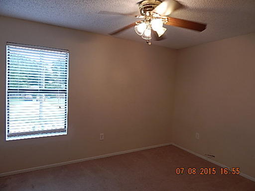 MONTAGE MANOR - Residential Lease