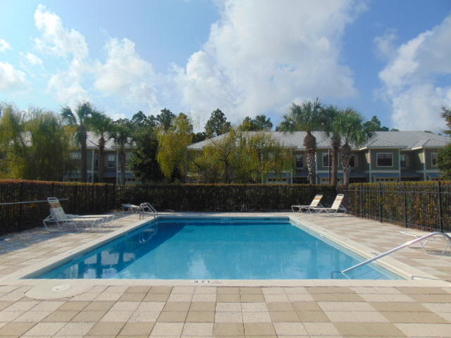 SOUTH HAVEN TOWNHOMES - Residential Lease