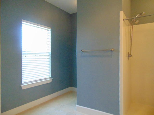 SOUTH HAVEN TOWNHOMES - Residential Lease