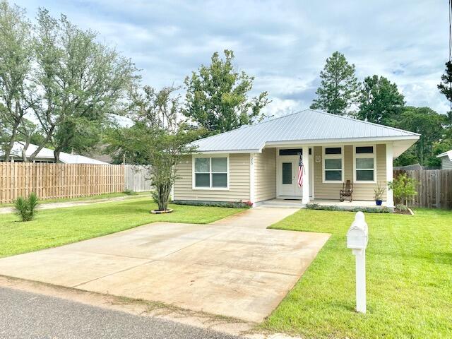 *Available August 1st!*

This beautiful 3 bedroom 2 bath home with 2 car garage has over 1,600 sqft of living space with 10' ceilings. Finishing touches include granite countertops with butcher block, LVP flooring throughout and tile in all baths.

Pets considered with owner approval.
Tenant to verify all data.
Please contact Sound Choice Real Estate to schedule a showing- 850-389-8533.